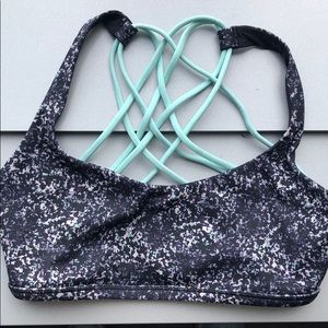 Lululemon sports bra size 4